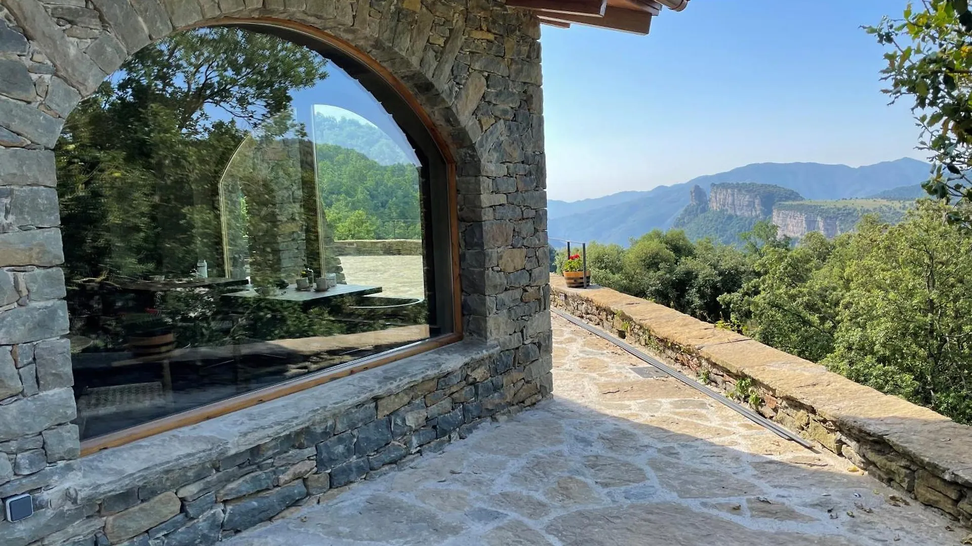 Santa Llucia Rupit (Adults Only) Hotel 0*,  Espanha